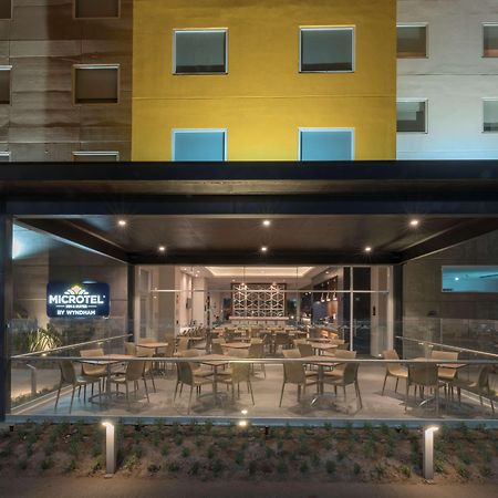 Microtel Inn & Suites By Wyndham San Luis Potosí Exterior foto