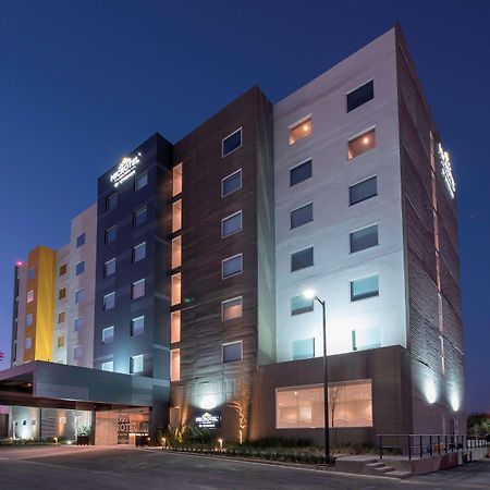 Microtel Inn & Suites By Wyndham San Luis Potosí Exterior foto